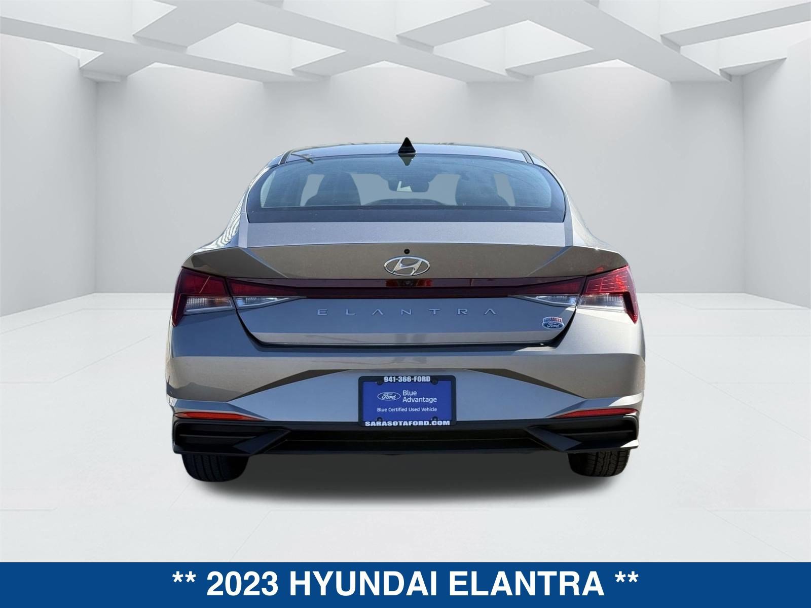 Used 2023 Hyundai Elantra SEL image 5