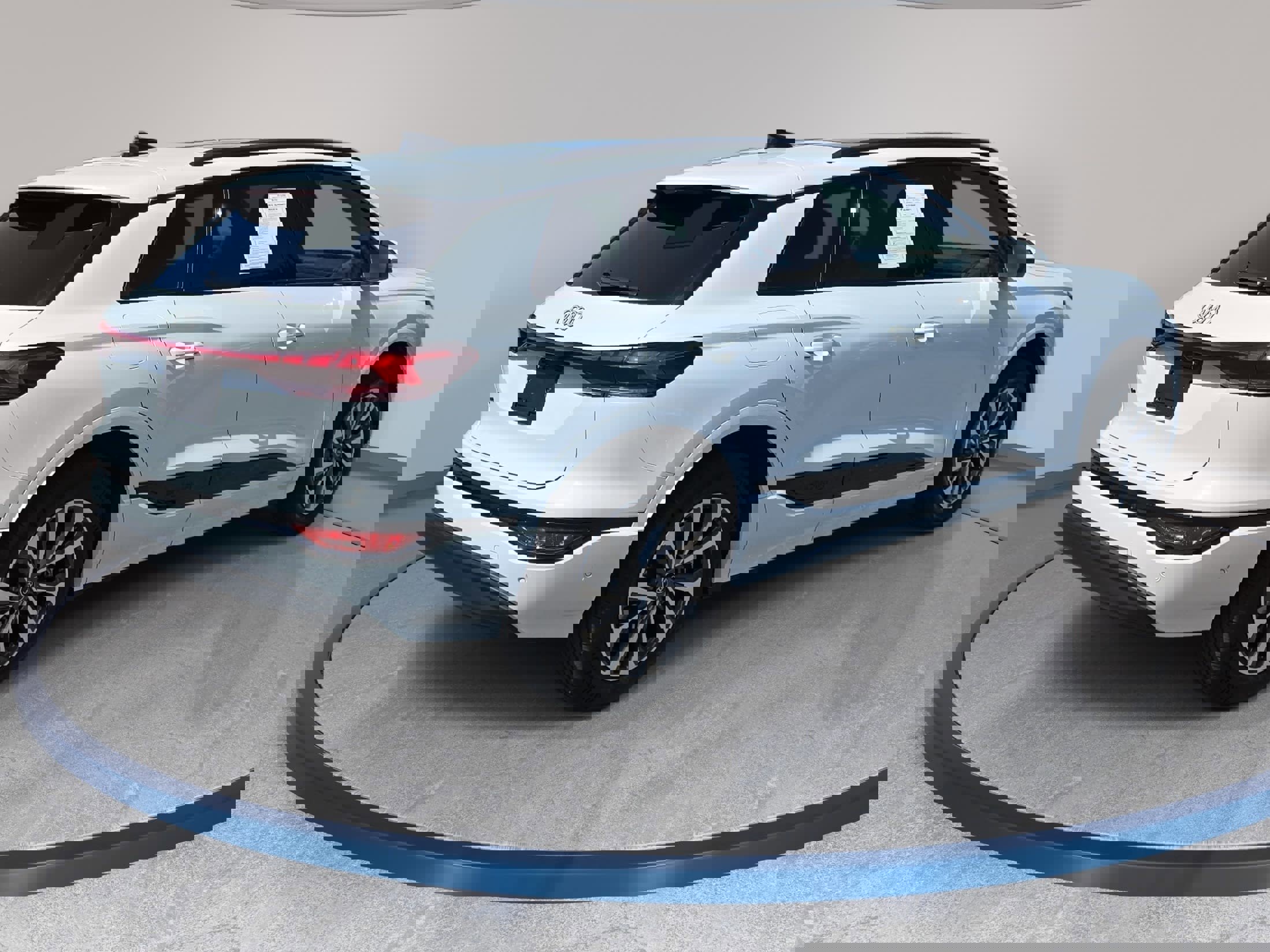 Certified 2025 Audi Q6 e-tron Premium Plus w/ Premium Plus image 5