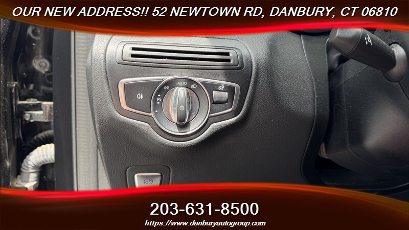 Used 2022 Mercedes-Benz GLC 300 4MATIC image 27