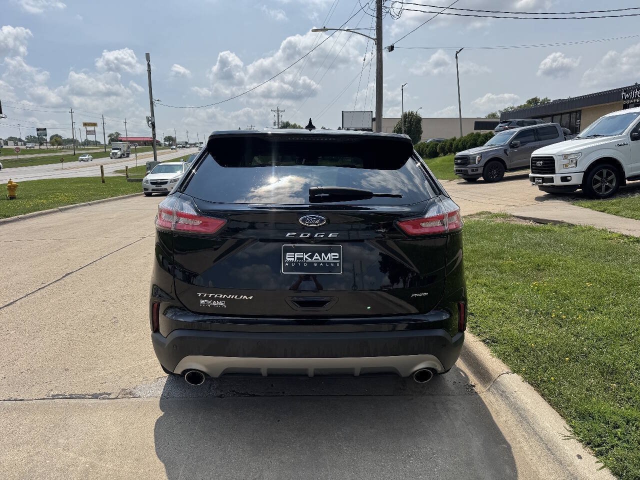 Used 2023 Ford Edge Titanium AWD/4WD image 4