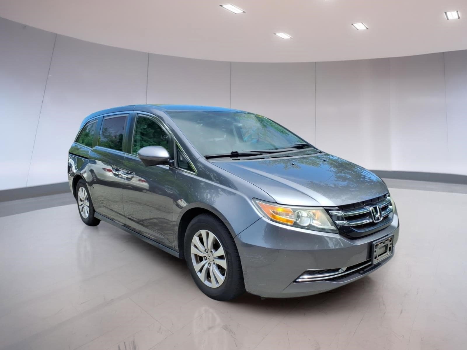 Used 2016 Honda Odyssey SE