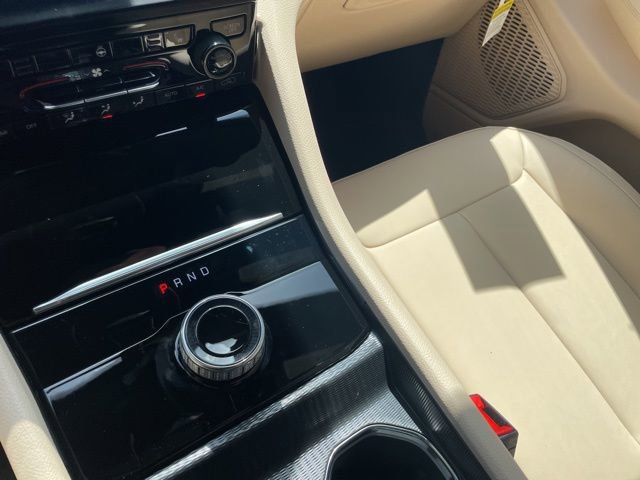 New 2025 Jeep Grand Cherokee L Limited image 17