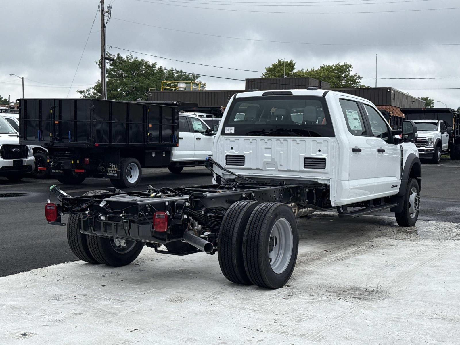 New 2026 Ford F550 4x4 Crew Cab Super Duty image 3