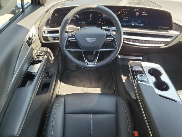 Certified 2024 Cadillac Lyriq Tech RWD image 16