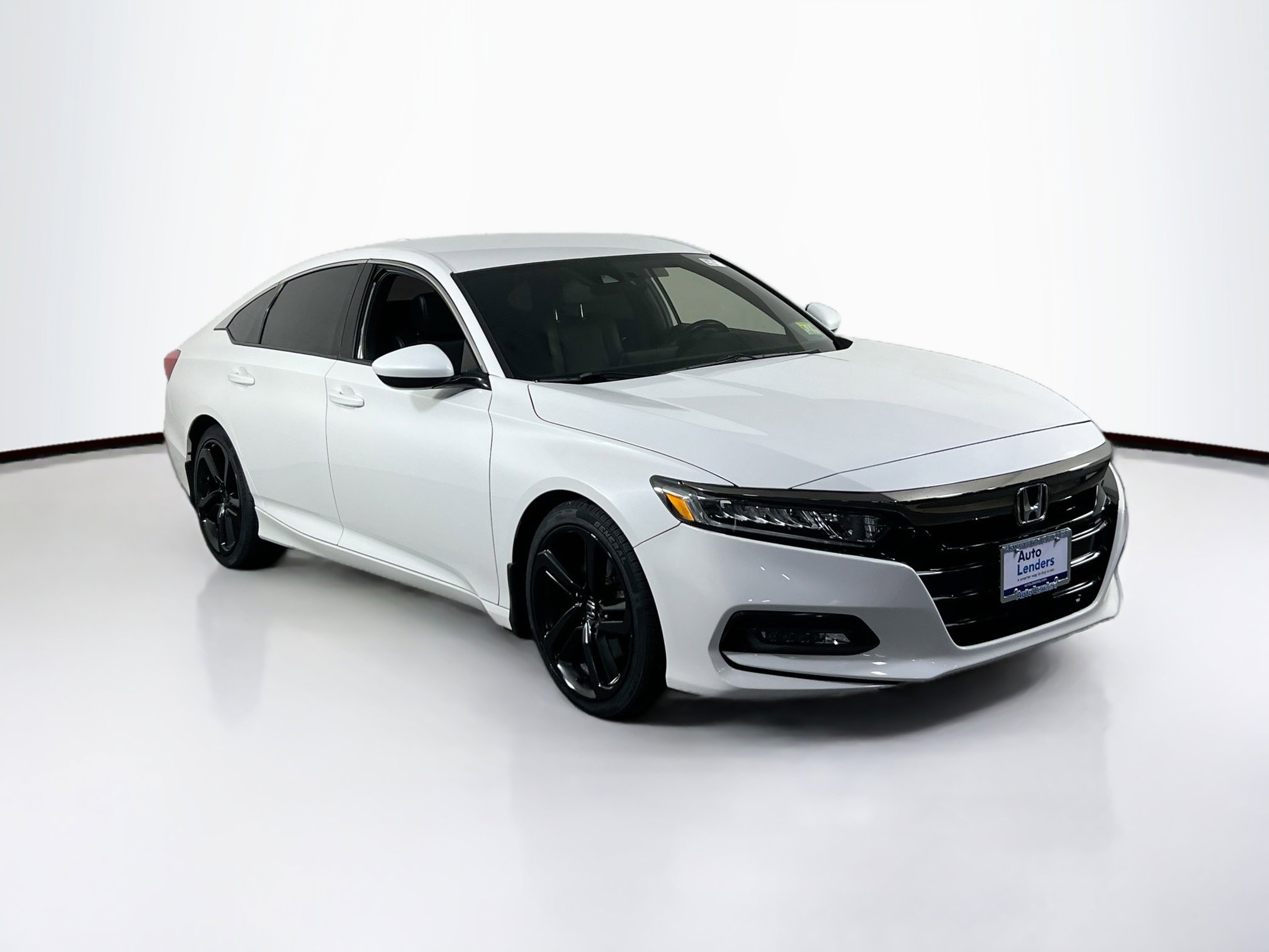 Used 2019 Honda Accord Sport image 3
