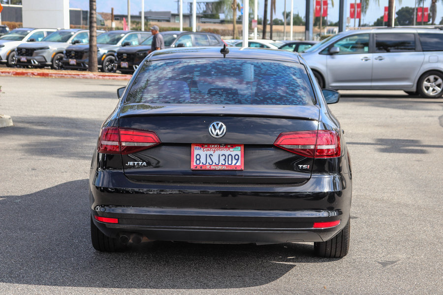 Used 2016 Volkswagen Jetta Sport w/ Lighting Package FWD image 11