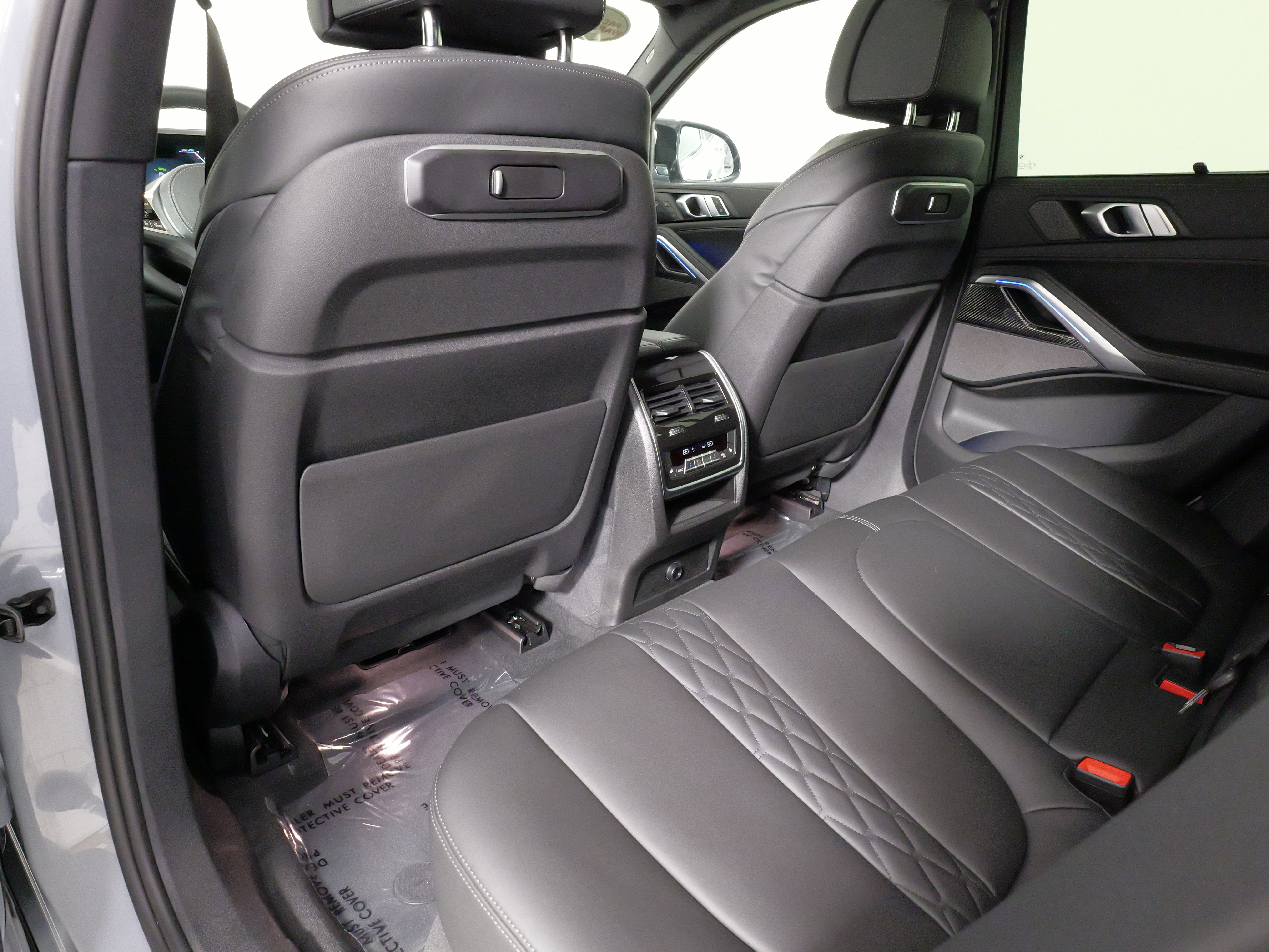 Used 2025 BMW X6 M60i AWD/4WD image 39