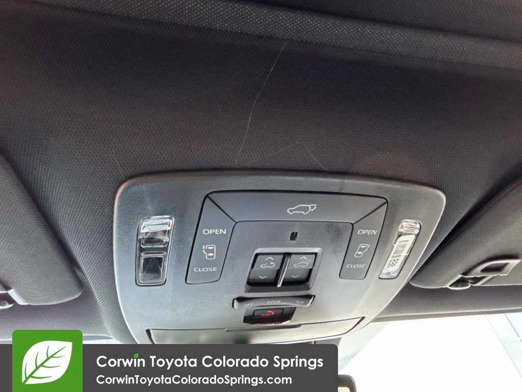 New 2026 Toyota Sienna Platinum AWD/4WD image 34