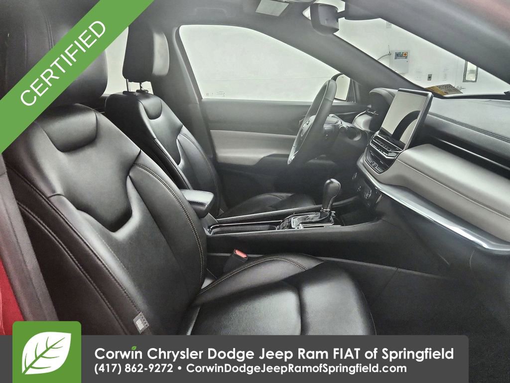 Used 2024 Jeep Compass Limited image 32