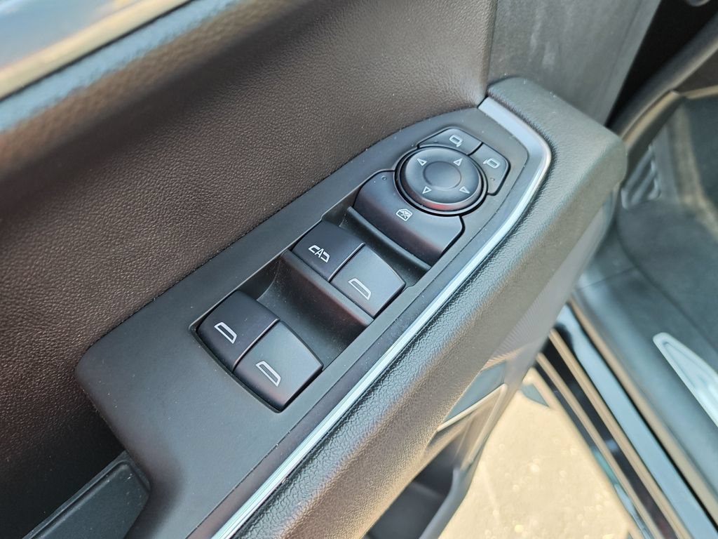 Used 2025 Chevrolet Silverado 1500 LT AWD/4WD image 11