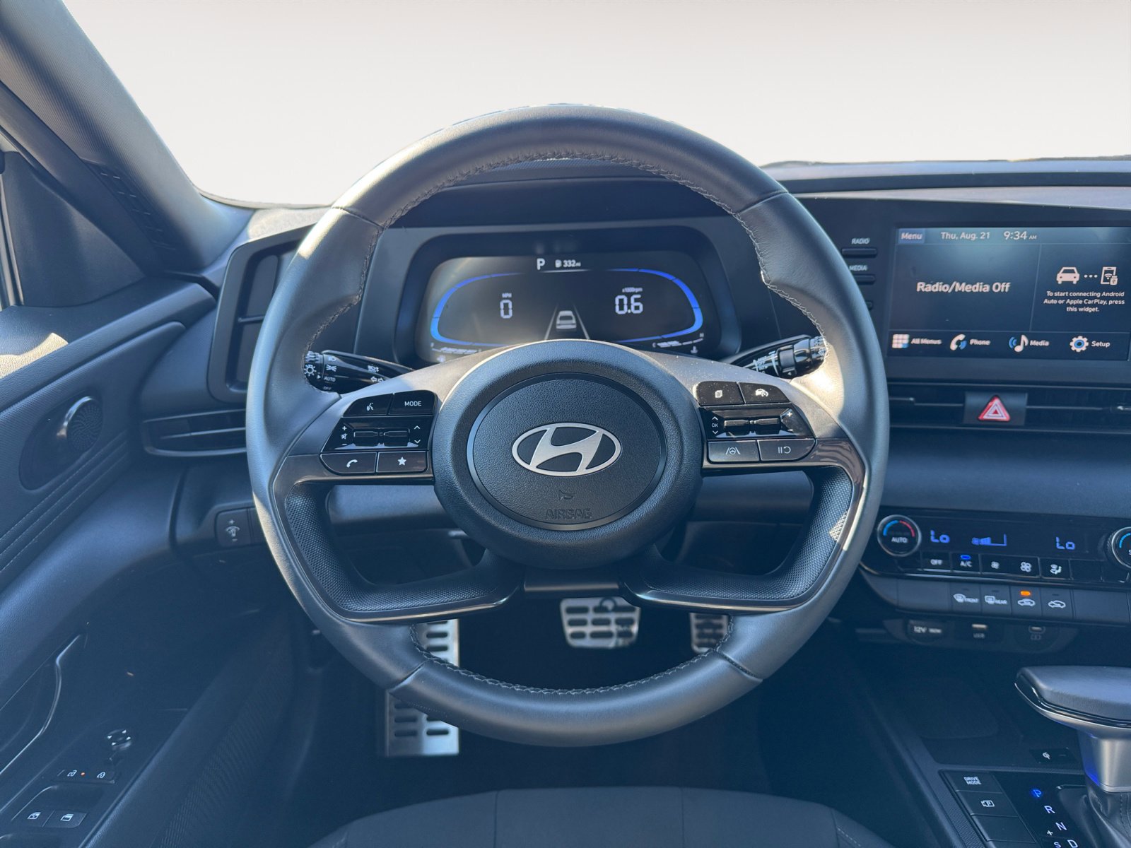 New 2025 Hyundai Elantra Sport image 12