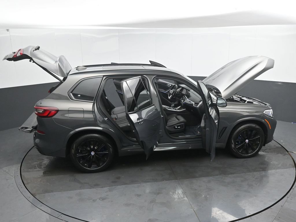 Used 2023 BMW X5 M50i w/ Executive Package image 56