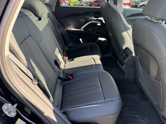 Used 2025 Audi Q5 Premium w/ Convenience Package AWD/4WD image 31