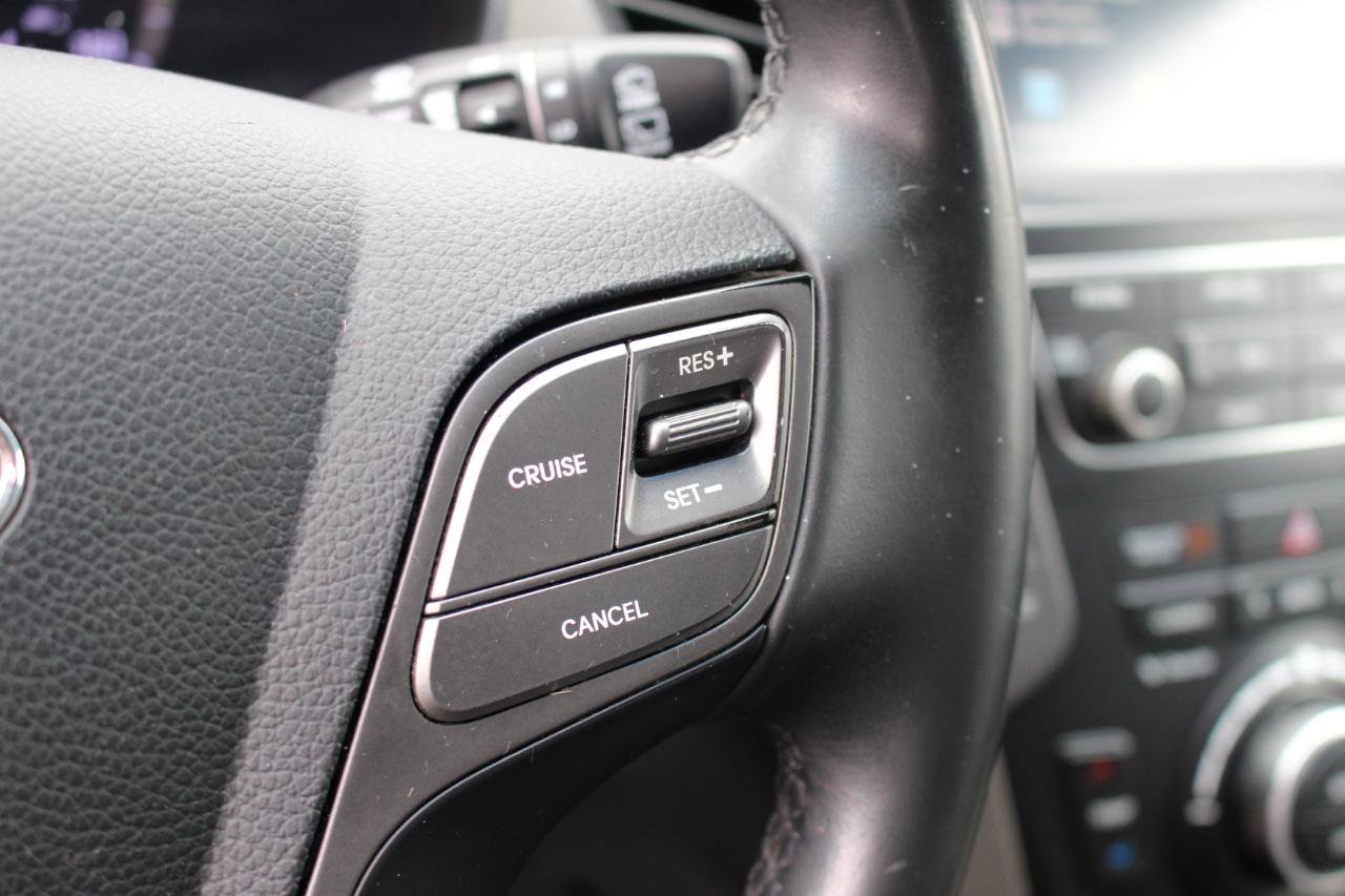 Used 2017 Hyundai Santa Fe SE w/ SE Premium Package 02 FWD image 19