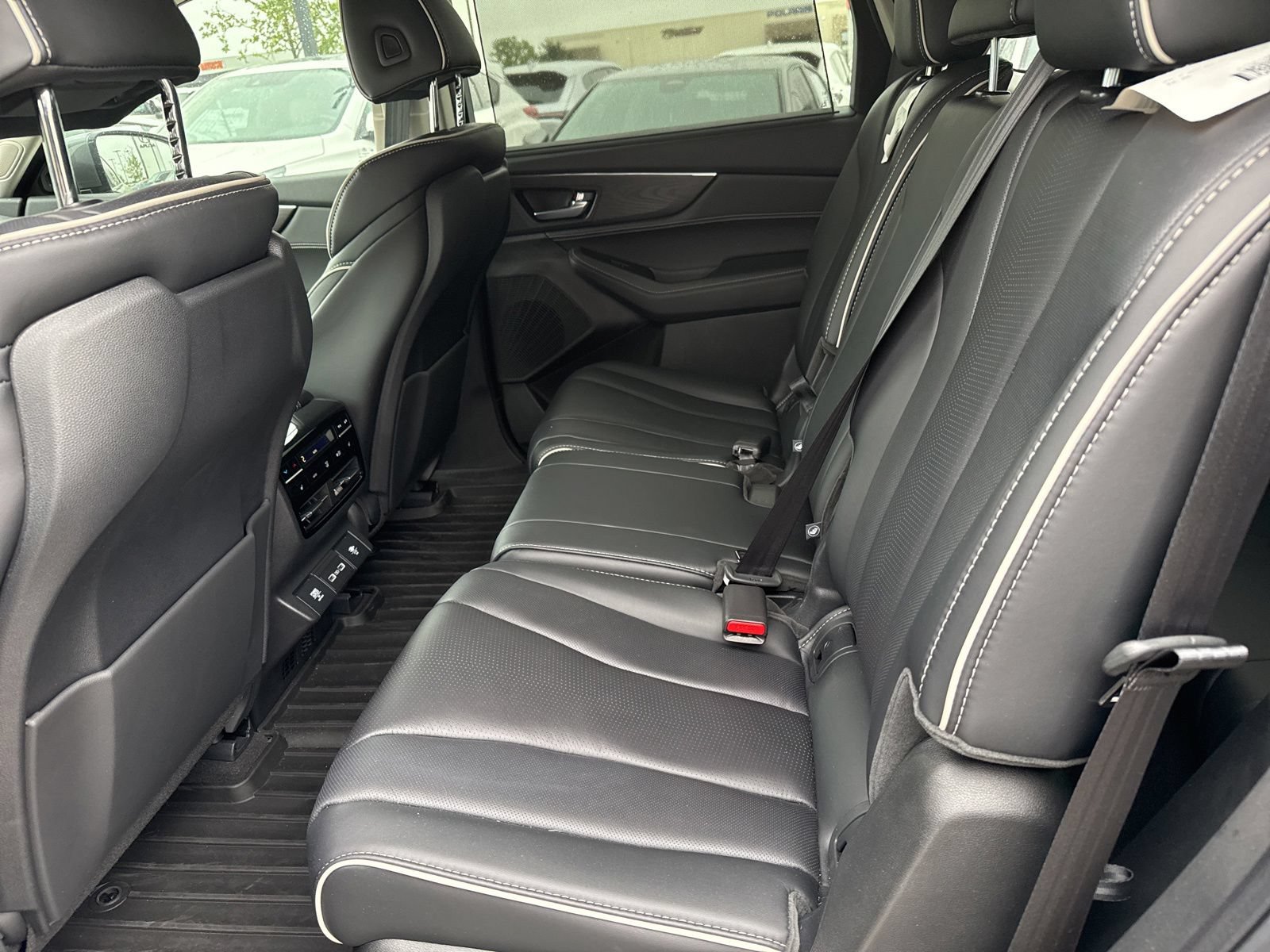 Used 2024 Acura MDX SH-AWD w/ Advance Package image 5