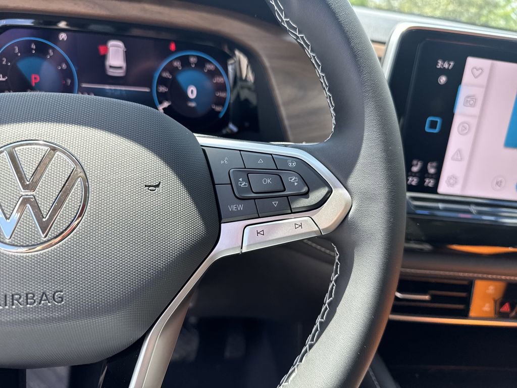 New 2025 Volkswagen Atlas SE image 24