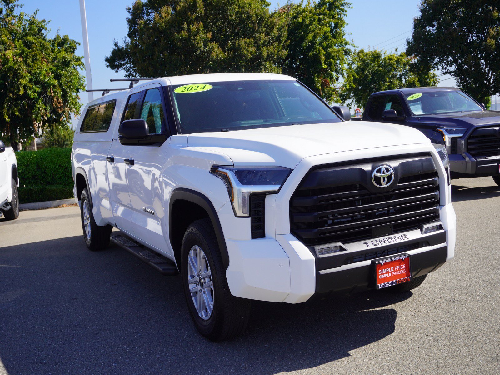 Used 2024 Toyota Tundra SR5 w/ SR5 Convenience Package AWD/4WD image 1