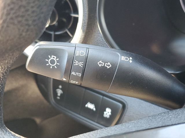 Used 2020 Kia Forte LXS FWD image 13