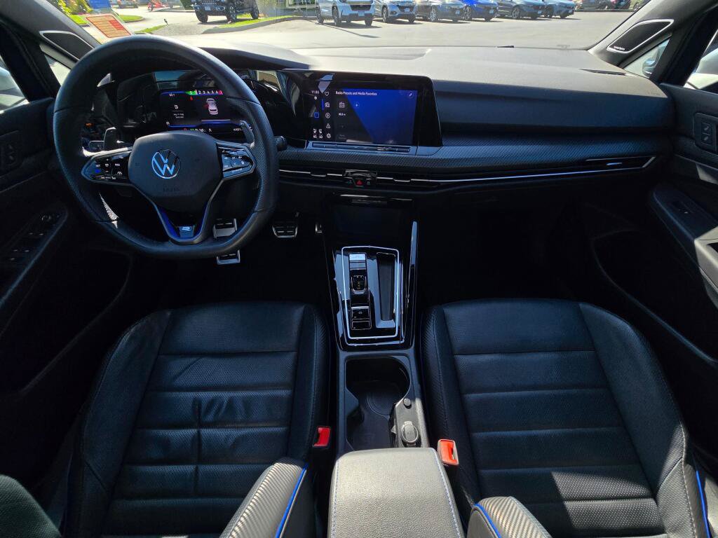 Used 2024 Volkswagen Golf R AWD/4WD image 2
