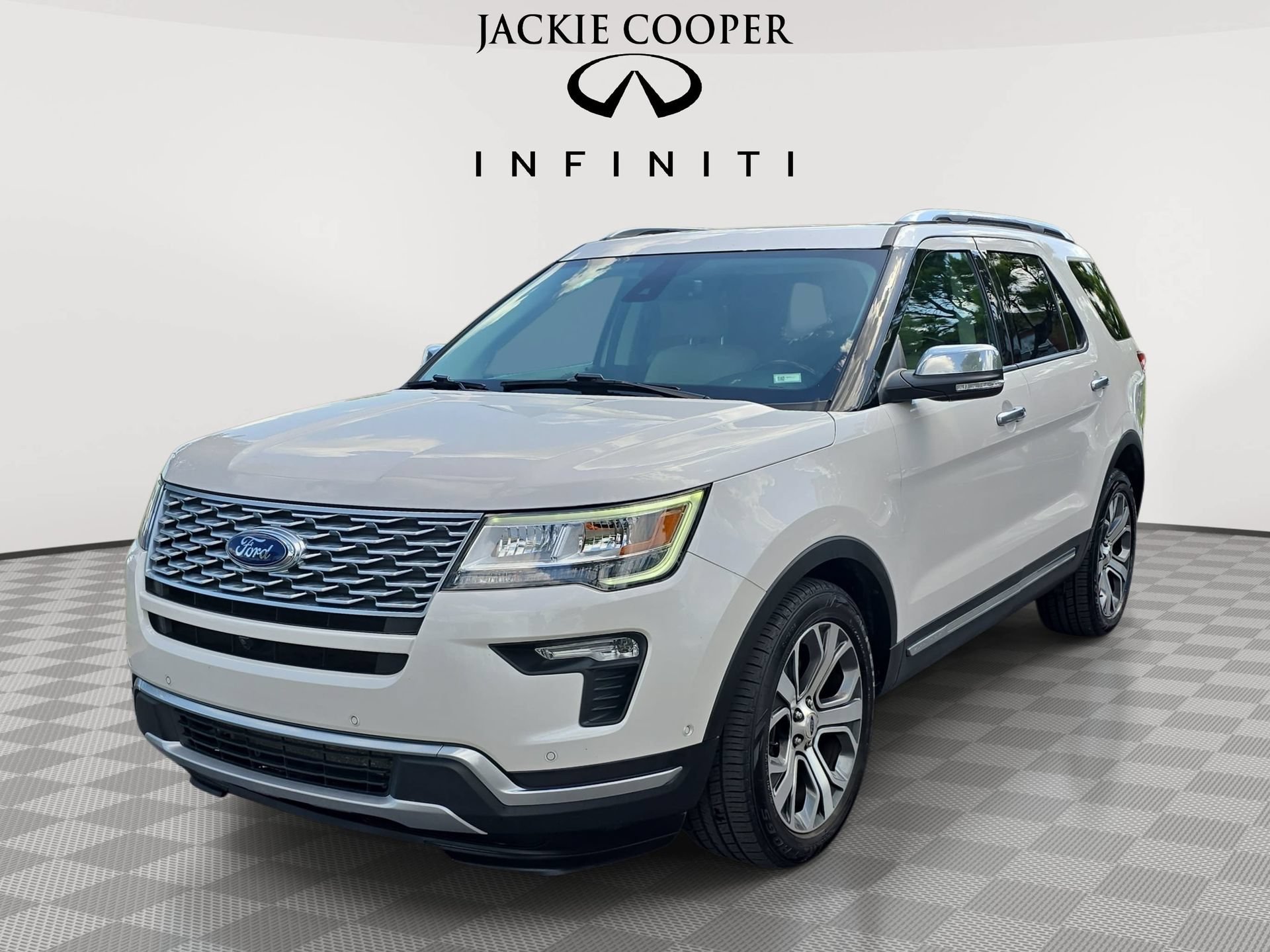 Used 2018 Ford Explorer Platinum AWD/4WD image 1