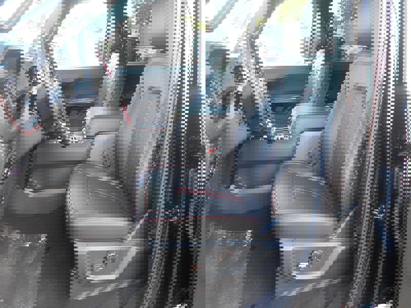 Used 2024 Ford Expedition Limited image 27