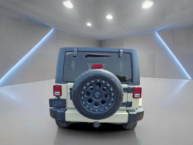 Used 2016 Jeep Wrangler Unlimited Sahara w/ Connectivity Group AWD/4WD image 19