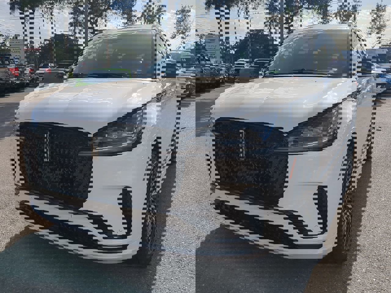 Used 2025 Lincoln Aviator Black Label w/ Jet Appearance Package image 9