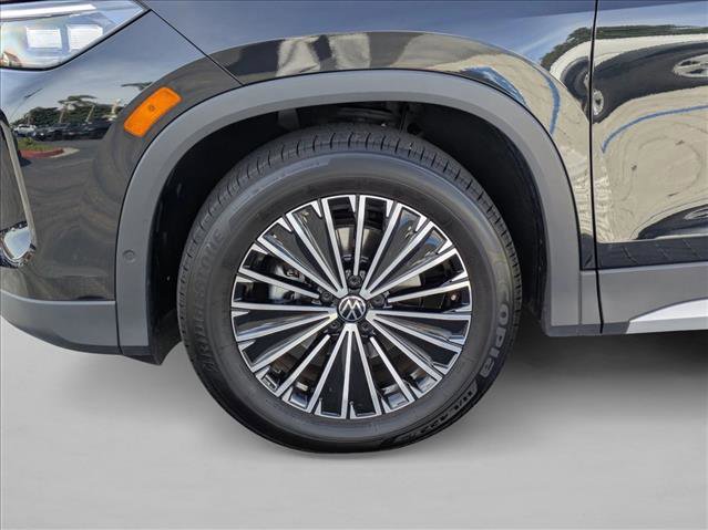 Used 2025 Volkswagen Tiguan S w/ 18" Wheel Package FWD image 23