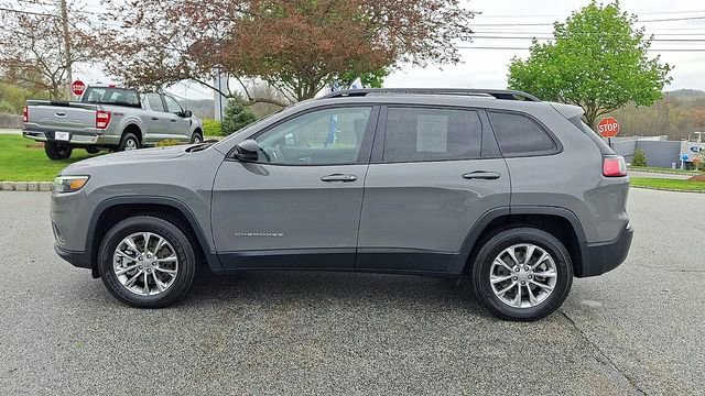 Used 2022 Jeep Cherokee Latitude Lux w/ Sun & Sound Group AWD/4WD image 5
