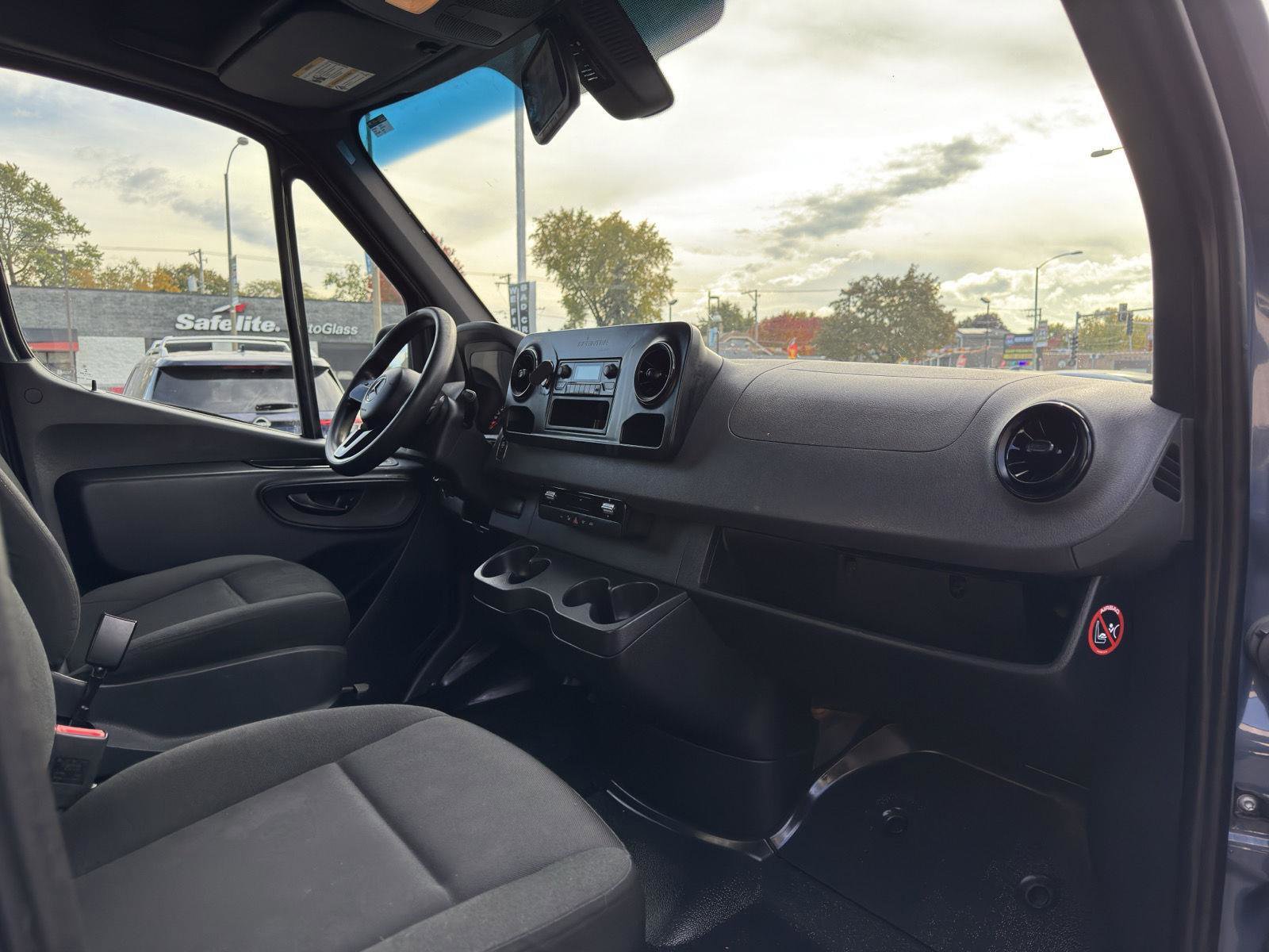 Used 2019 Mercedes-Benz Sprinter 144 image 32