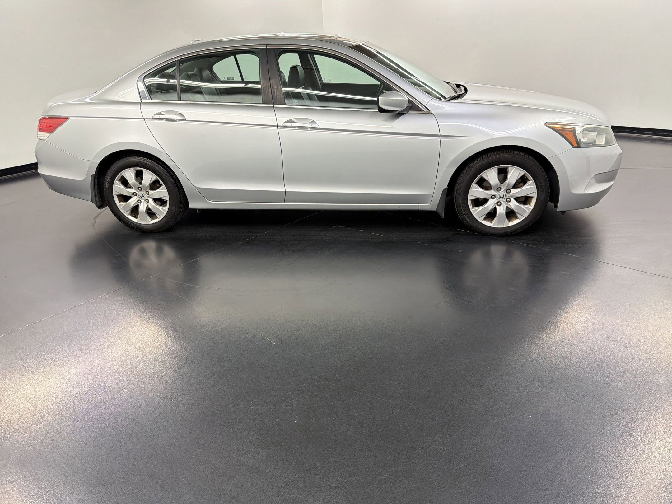 Used 2009 Honda Accord EX-L image 8