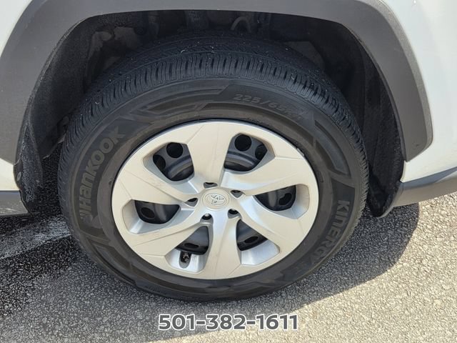 Used 2022 Toyota RAV4 LE AWD/4WD image 17