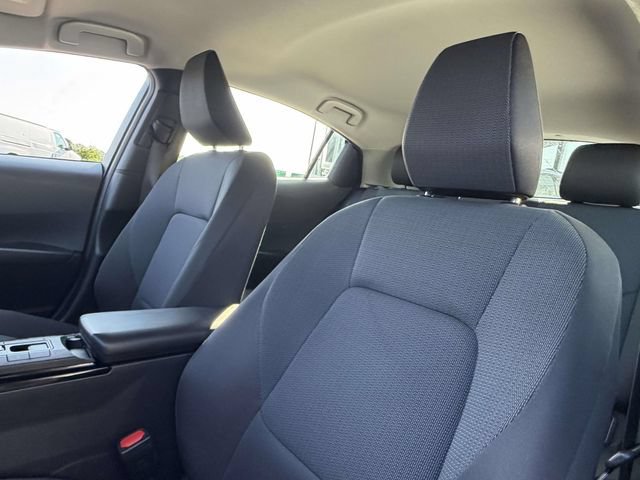 Used 2024 Toyota Prius LE FWD image 9
