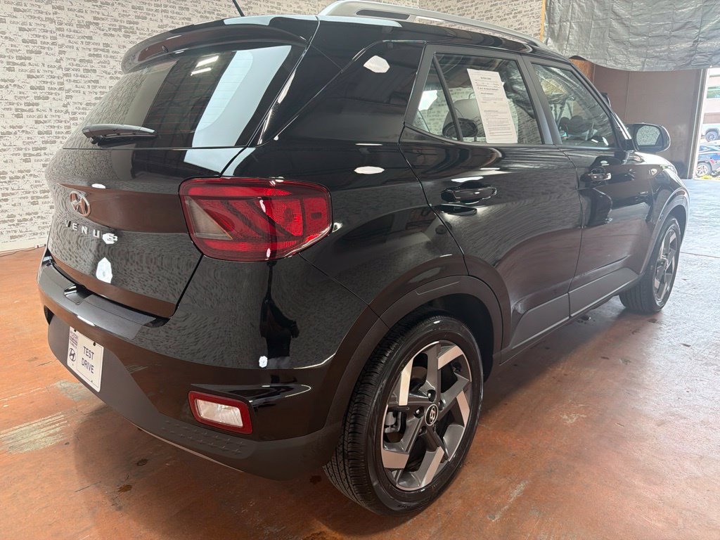 Certified 2026 Hyundai Venue SEL FWD image 6