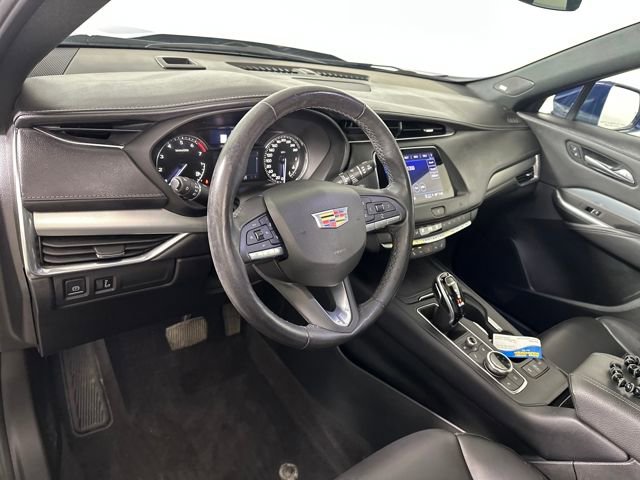 Used 2021 Cadillac XT4 Premium Luxury image 13
