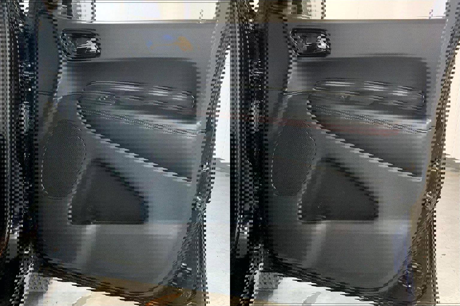 Used 2025 Dodge Durango GT image 26