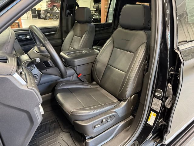 Used 2023 GMC Yukon XL Denali w/ Max Trailering Package AWD/4WD image 14