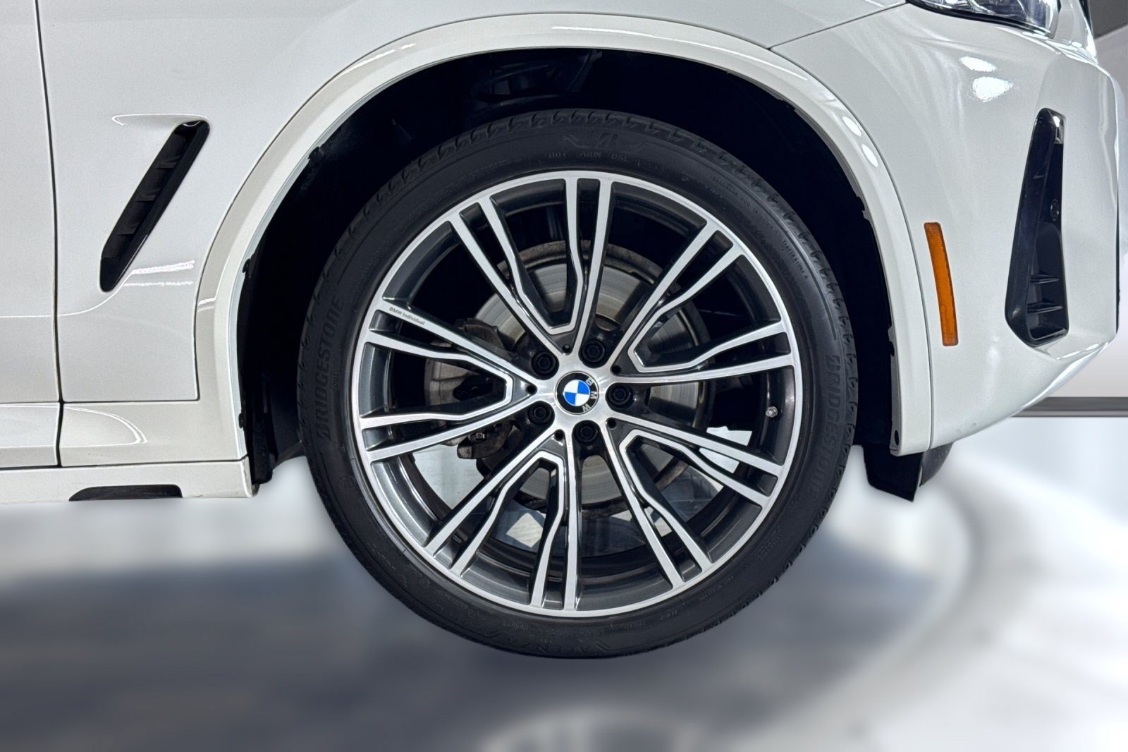 Used 2023 BMW X3 sDrive30i w/ M Sport Package RWD image 12