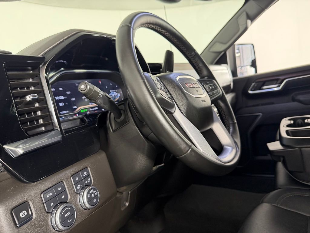 Used 2025 GMC Sierra 3500 SLT AWD/4WD image 21