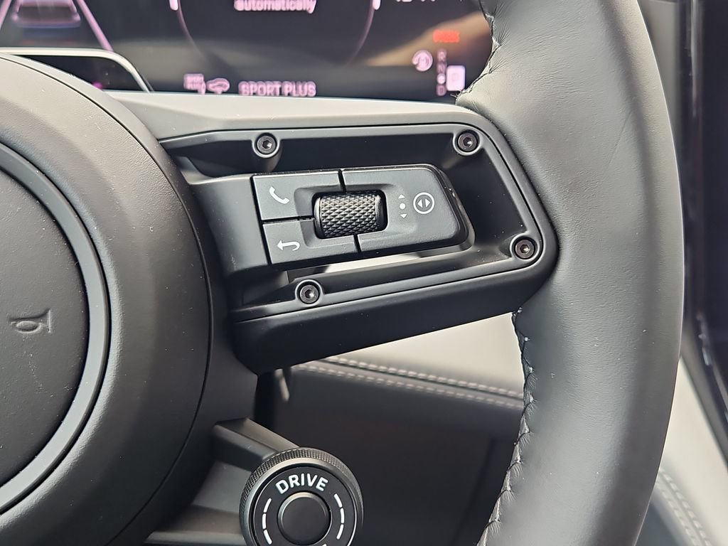 New 2026 Porsche Cayenne Turbo AWD/4WD image 24