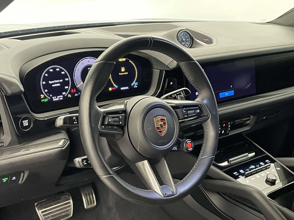Certified 2024 Porsche Cayenne Turbo GT AWD/4WD image 4