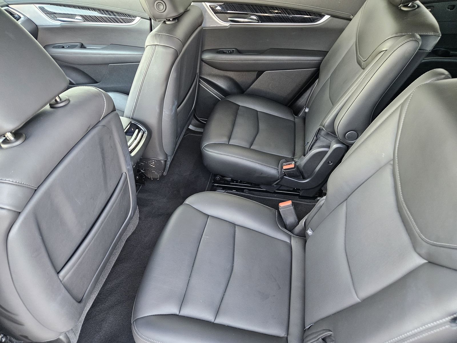 Certified 2025 Cadillac XT6 Premium Luxury image 32