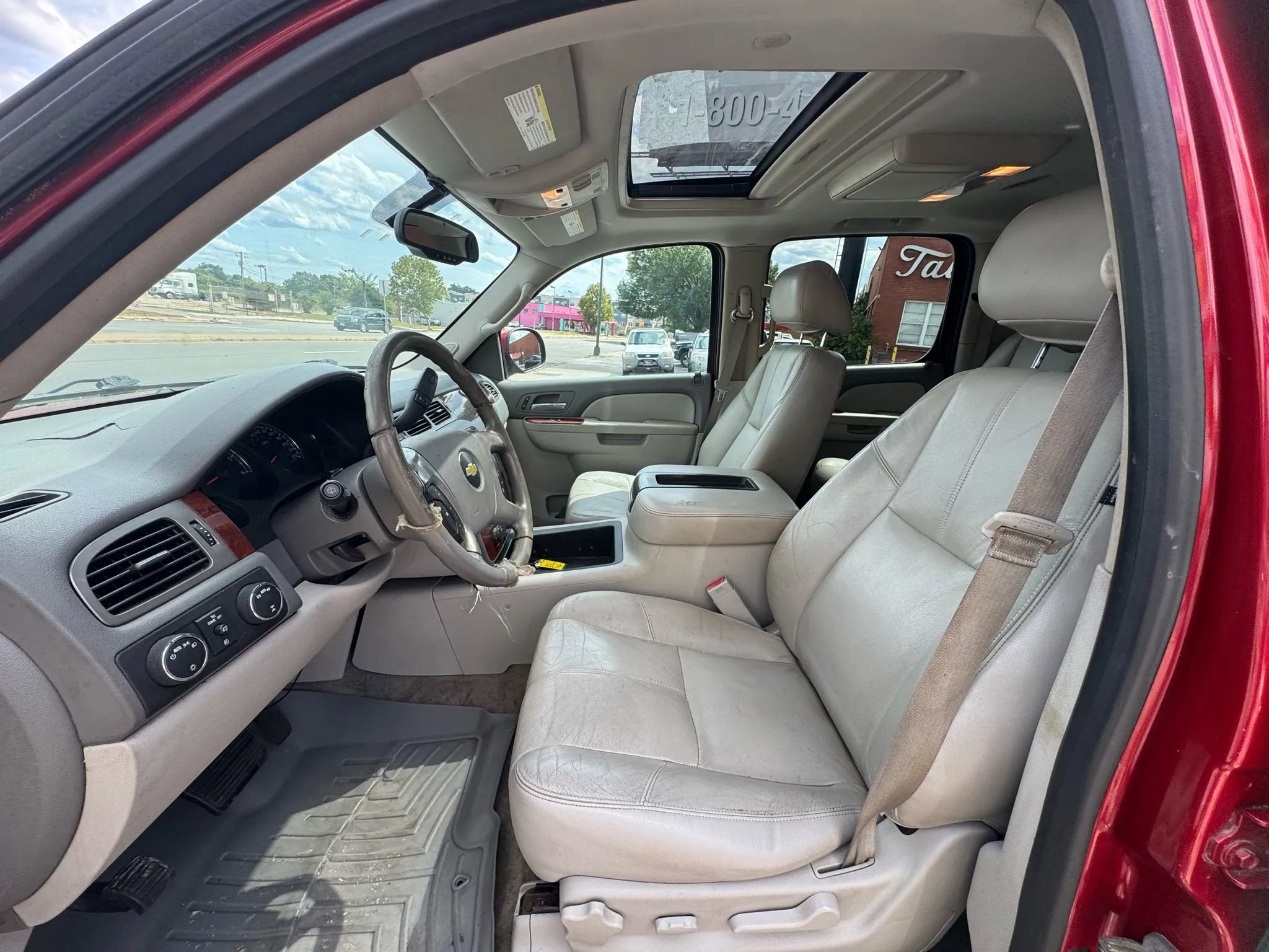 Used 2013 Chevrolet Suburban LT image 13