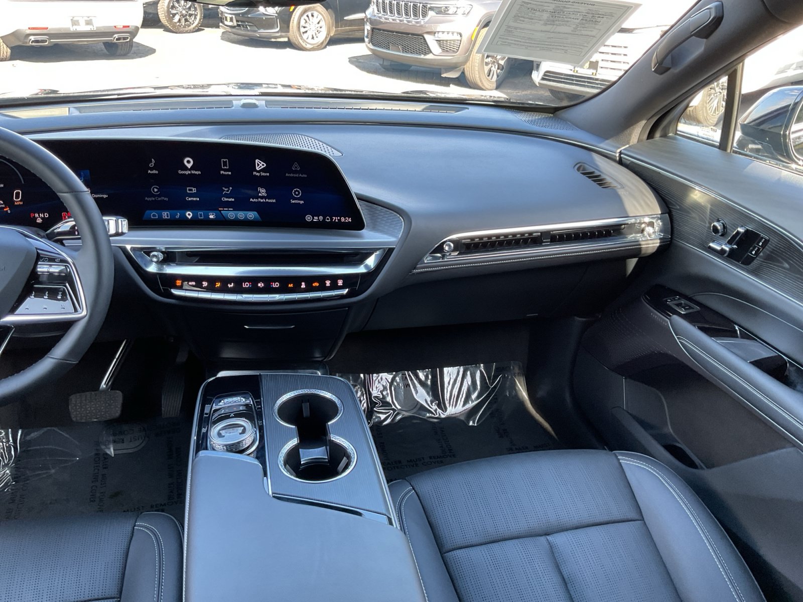 Used 2024 Cadillac Lyriq Sport AWD/4WD image 16
