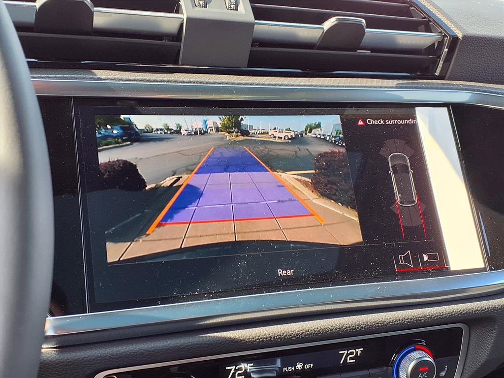 New 2025 Audi Q3 2.0T Premium image 16