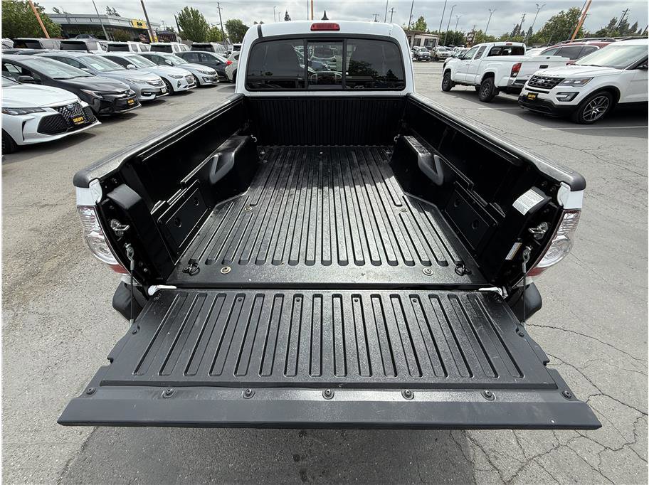 Used 2014 Toyota Tacoma 4x4 Access Cab w/ SR5 Package image 25