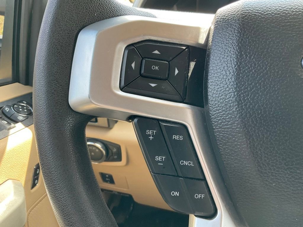 Certified 2017 Ford F250 XLT w/ XLT Value Package image 4