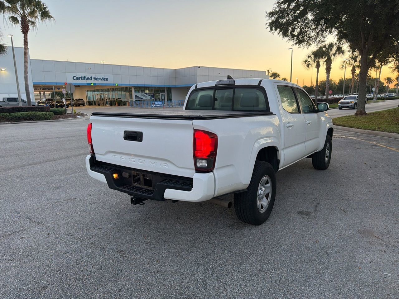 Used 2018 Toyota Tacoma SR w/ SR Convenience Package RWD image 5