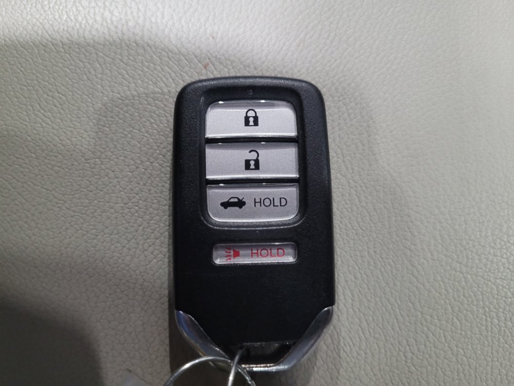 Used 2018 Honda Accord LX image 32