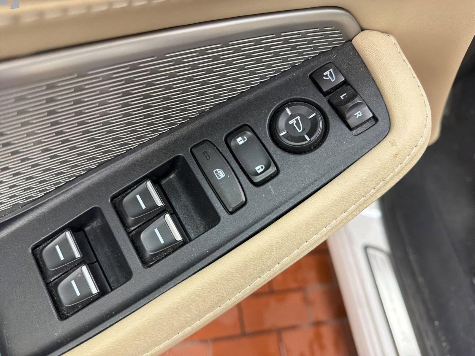 Used 2023 Acura MDX SH-AWD w/ Advance Package image 11